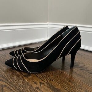 Alfani Jeules Step ‘N Flex Pumps- Black and Gold Piping- NIB